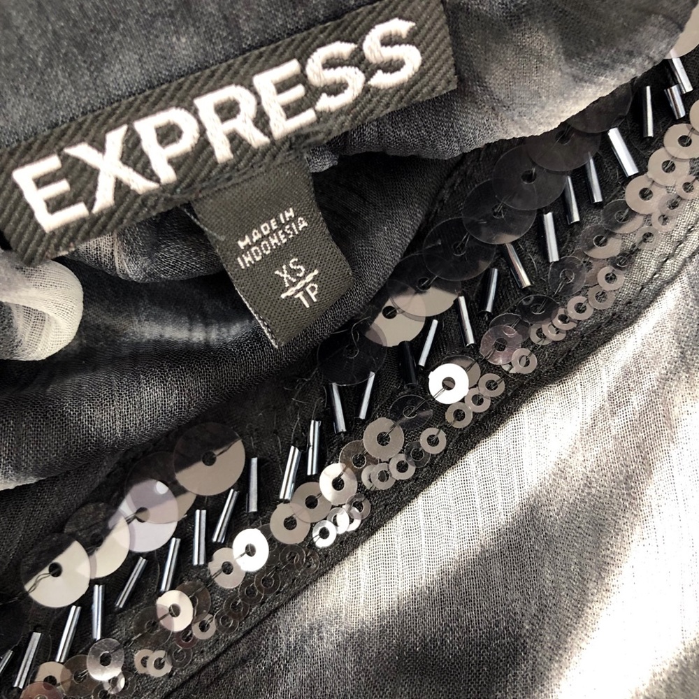Express | Women’s Black & White Blouse Dress Shirt - Picture 6 of 7
